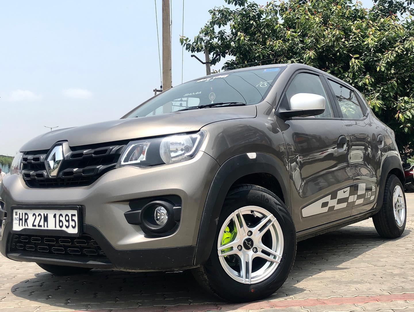 Alloy wheels for kwid rxt deals