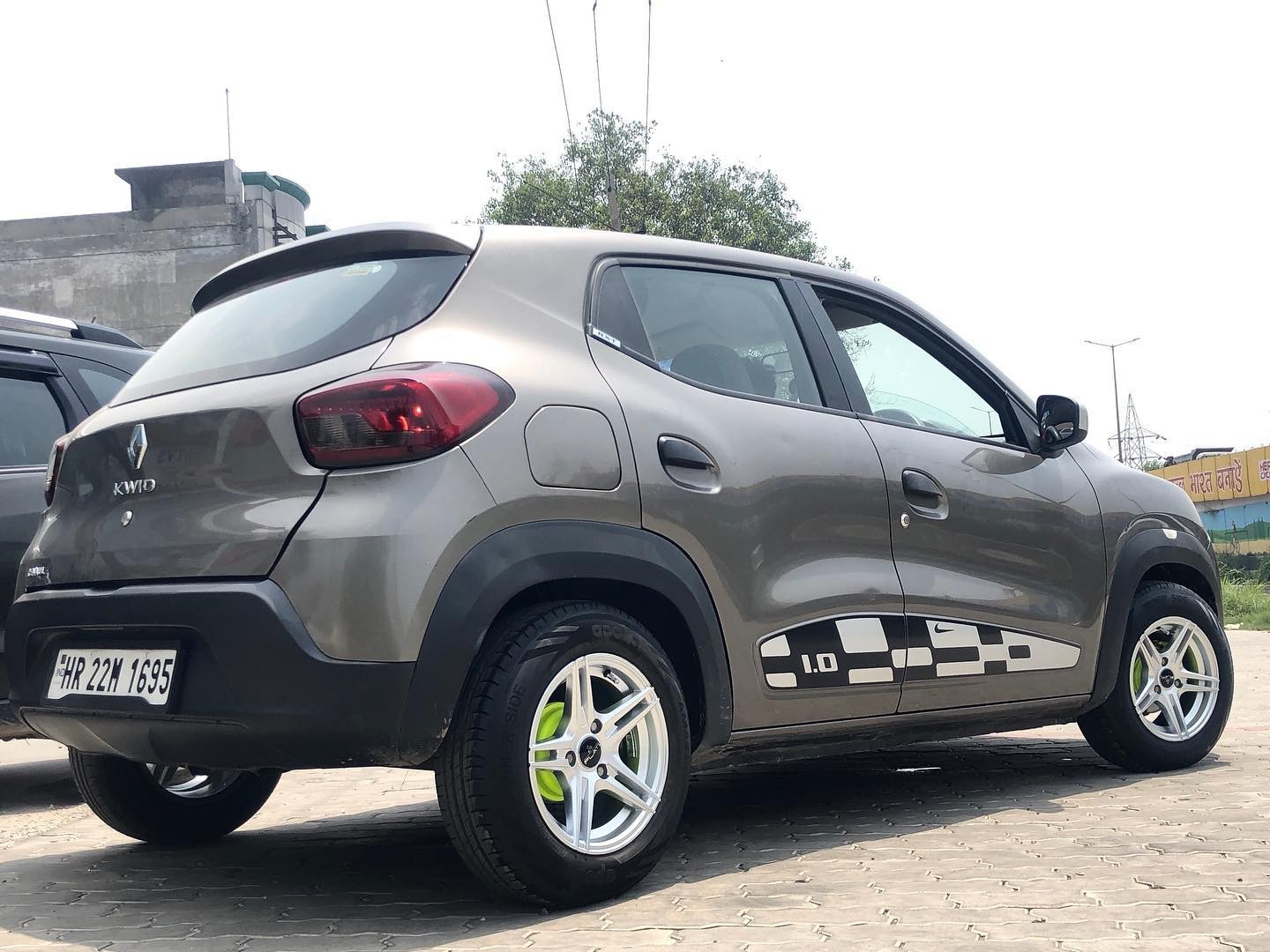 Alloy wheels for kwid rxt deals